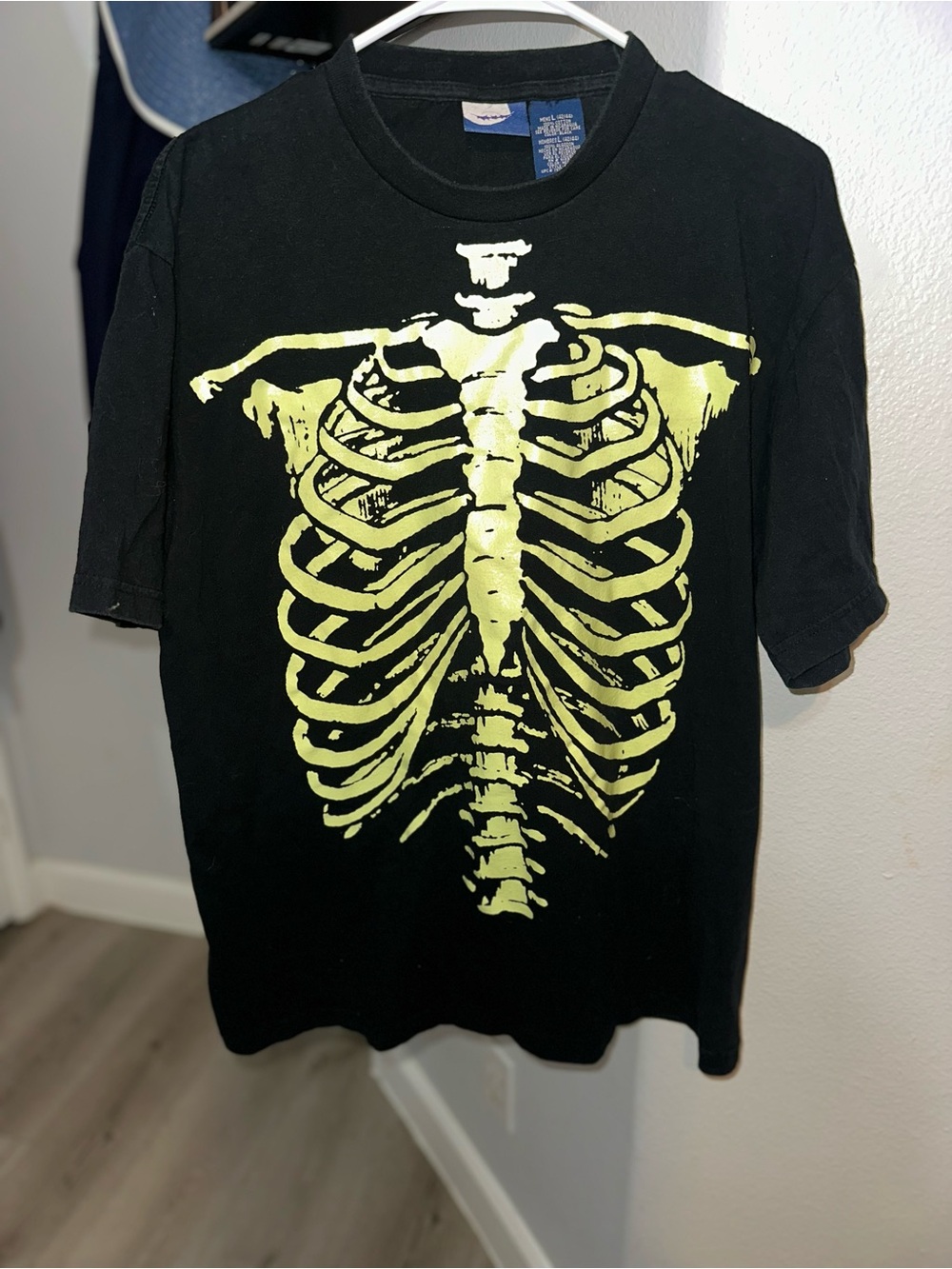 Source Vintage Black Short-Sleeve Tee with Glow in the dark Skeleton Graphic